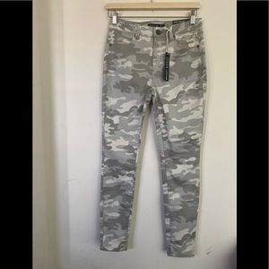 Lord &Taylor Design Lab Skinny Pant size 27